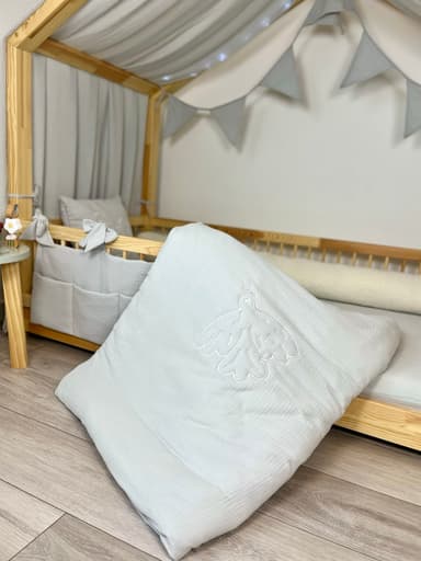 Muślinowy komplet pościeli dziecięcej z haftem gołębicy